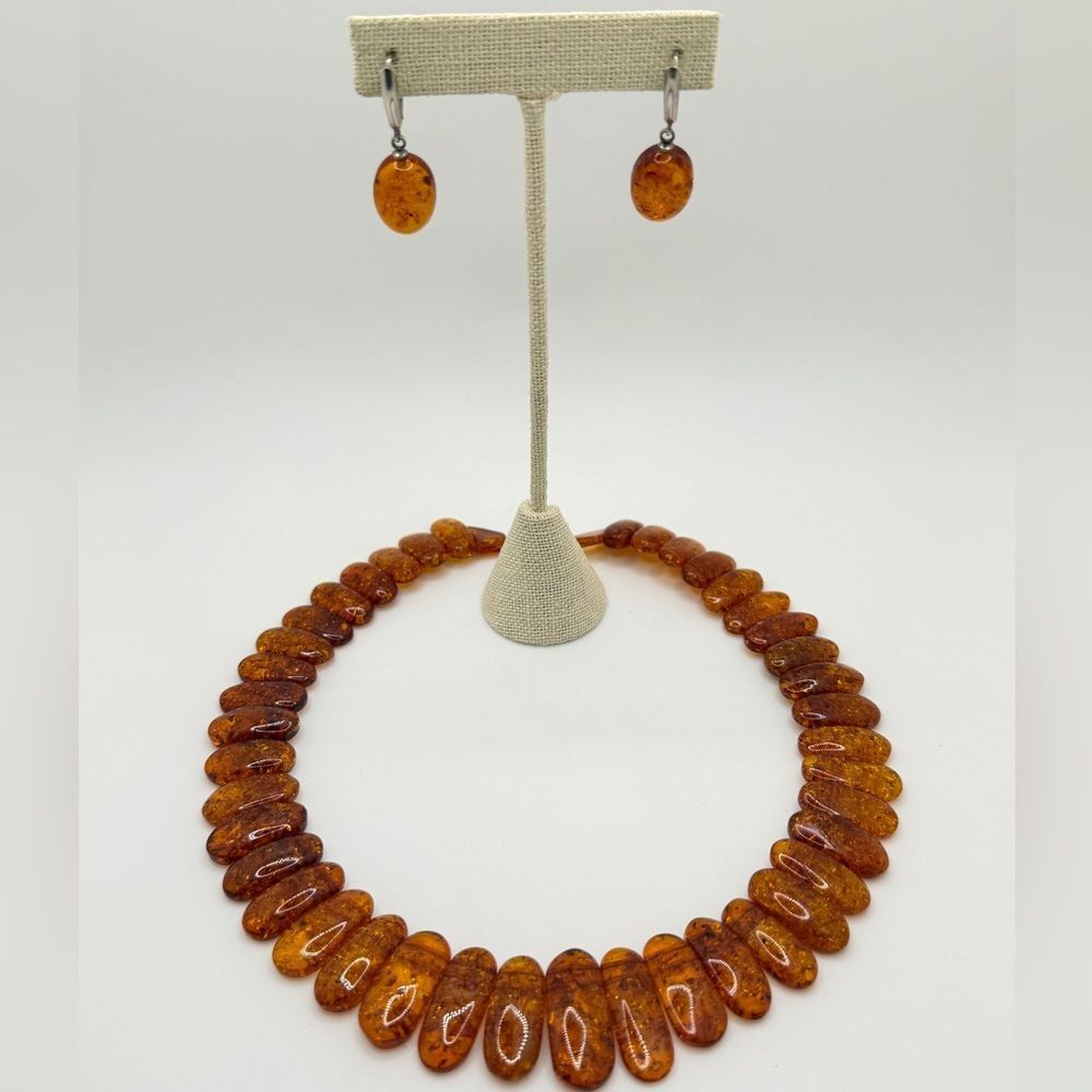 14" Slightly graduated AMBER beaded choker style necklace, dangle earring set!